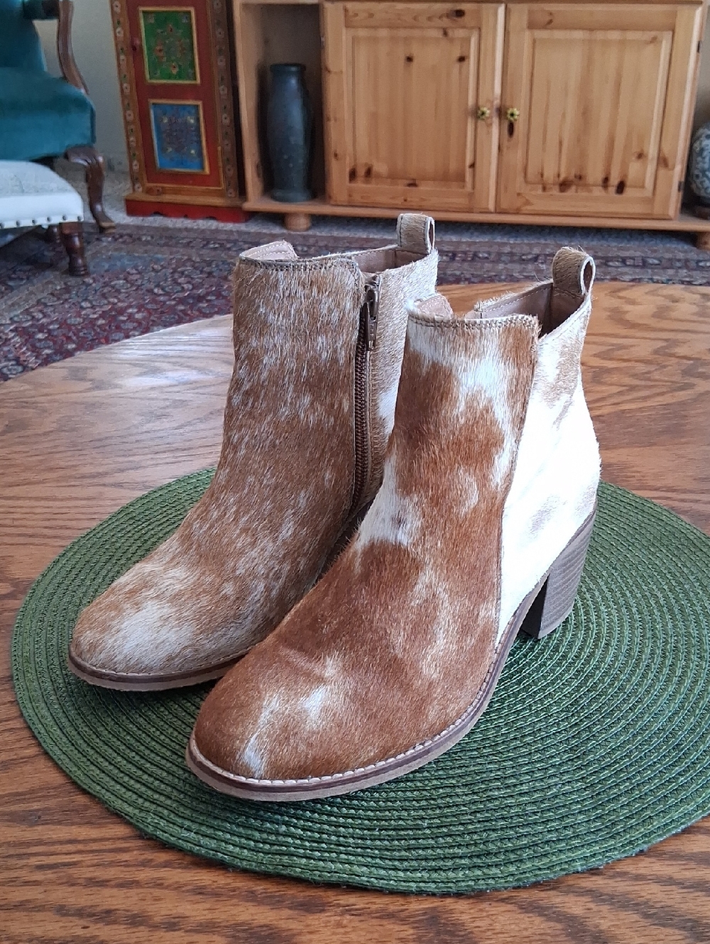 Myra Tan Brown White Calf Hair Leather Maximalist Cowgirl Ankle Booties Size 6 - Picture 11 of 11